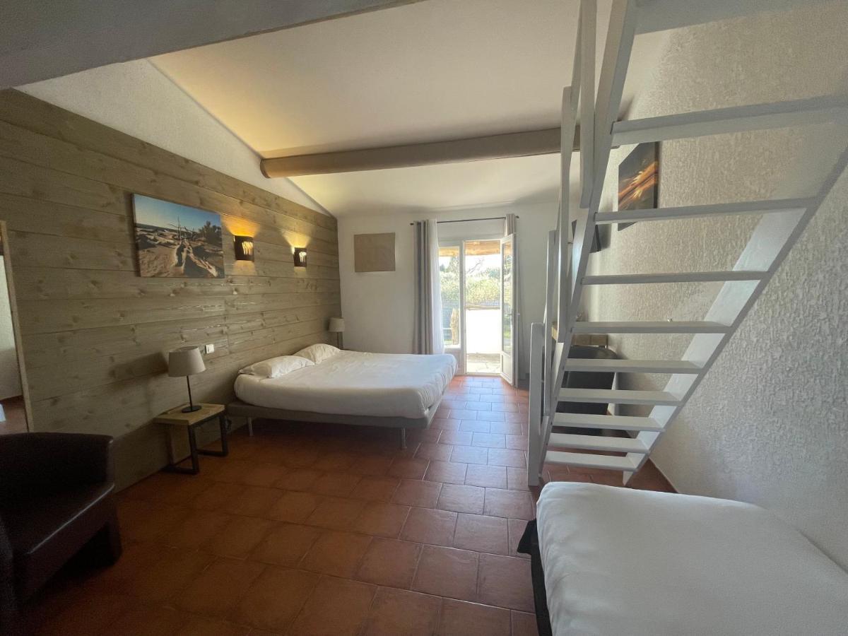Mas Des Salicornes Hotel Saintes-Maries-de-la-Mer Exterior photo
